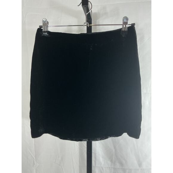 Reformation 'Veranda' Black Velvet Skirt Size 2 - Picture 1 of 3